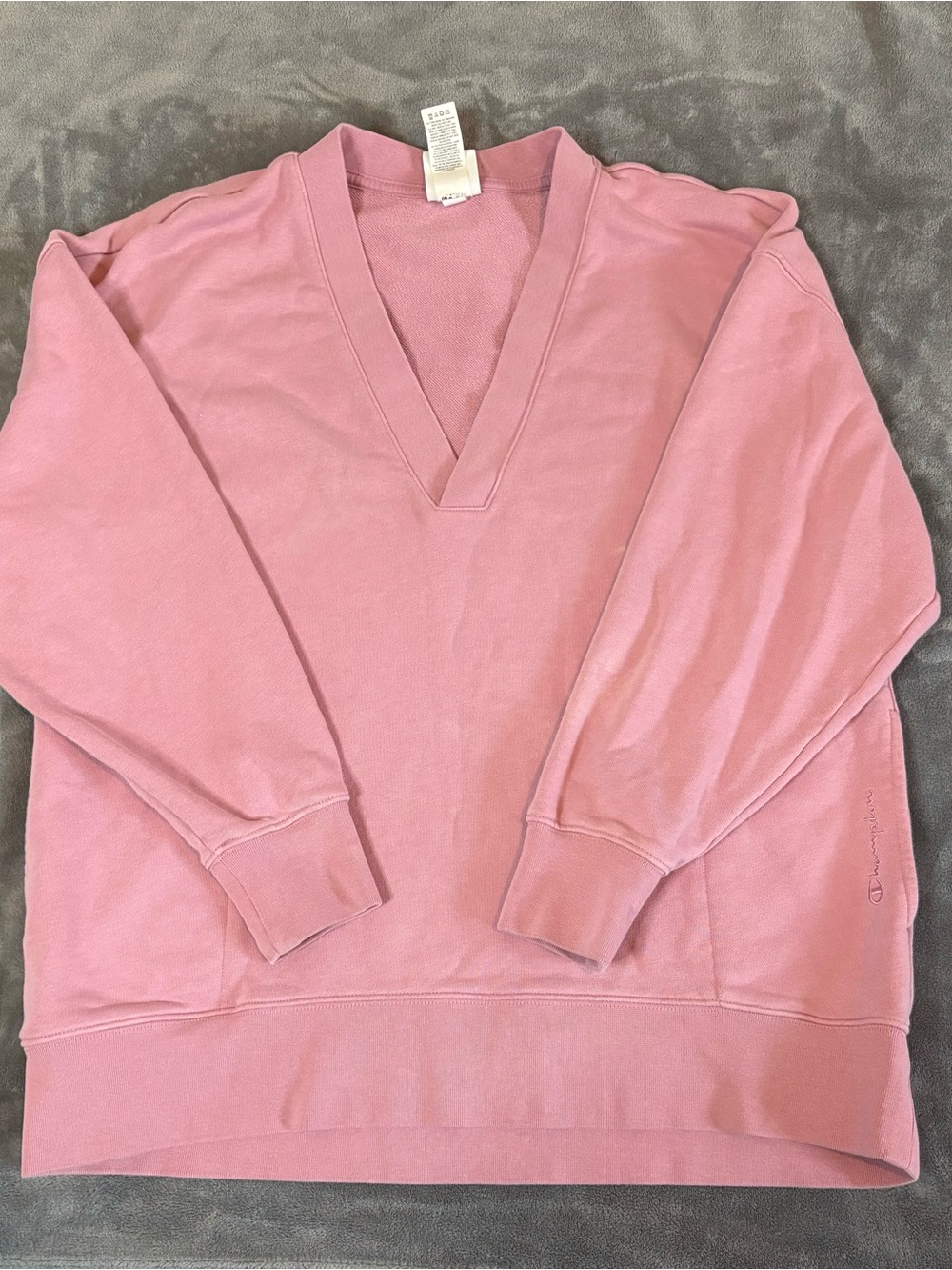 Champion women’s pink oversized crewneck sweatshirt size M